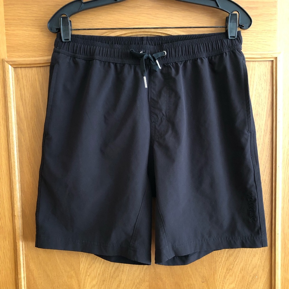 Bamboo Ave Boundless No Liner 7 inches Inseam Black Shorts Size M